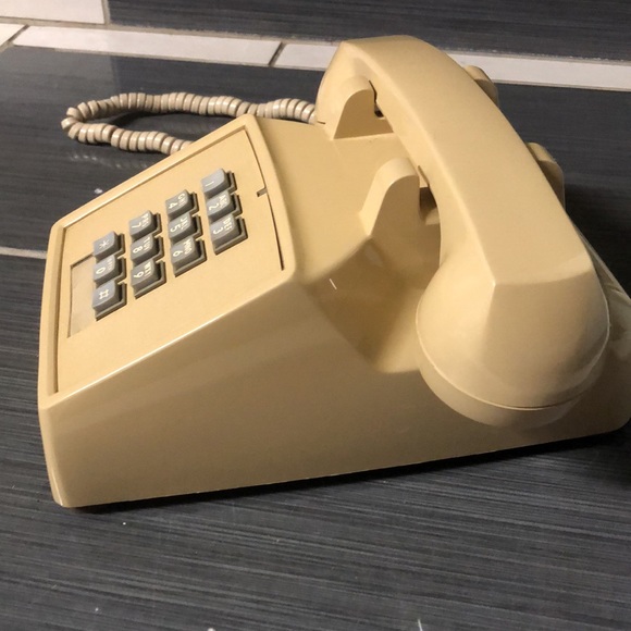 Vintage Cortelco 2500 push button telephone - Picture 11 of 14